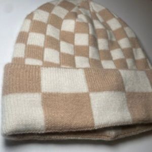*NWOT* Checkered Beanie